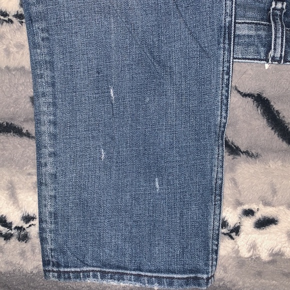 rag & bone DRE Low-Rise Slim Distressed Boyfriend Jeans — 31 - Picture 10 of 14